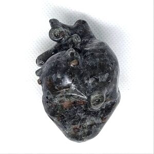 Anatomically Correct Yooperlite Crystal Heart Carving ❤️